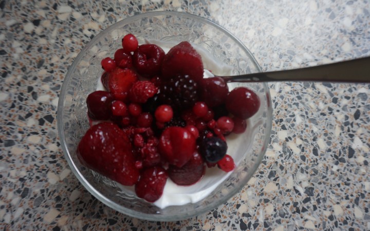 Rood fruit - Kwark - Eiwitrijk ontbijt - Eiwitrijke voeding